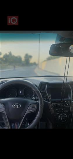 Hyundai Grand Santa Fe